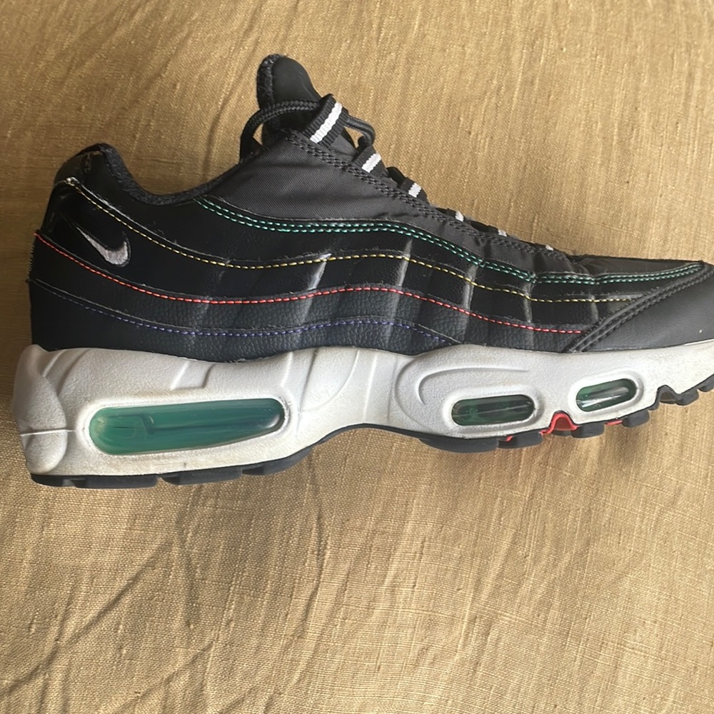 Boys Nike Air Max size 6.5